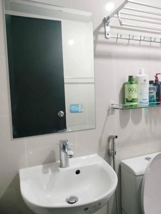 Cubao Manhattanheights U31N Tb, Studio Unit Манила Екстериор снимка