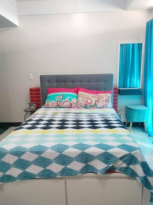 Cubao Manhattanheights U31N Tb, Studio Unit Манила Екстериор снимка
